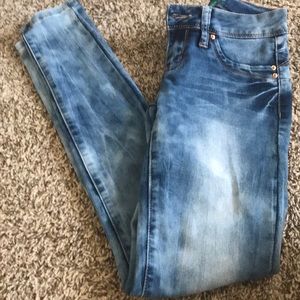 Ymi Wanna Betta Butt Acid Wash Jeggings